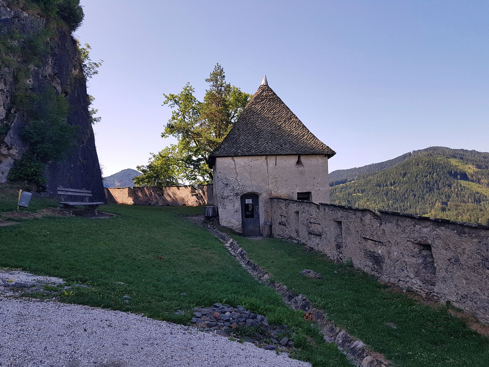 Burg_Hochosterwitz_30.jpg
