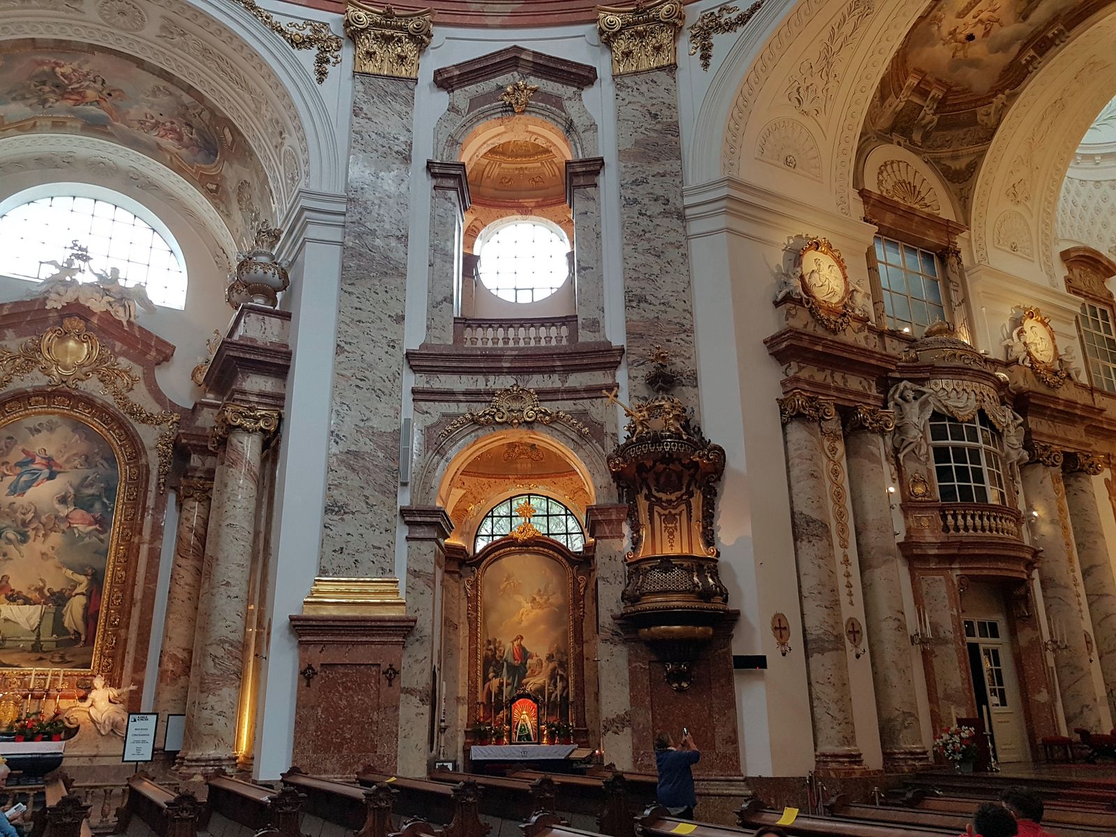 Wien_Karlskirche_20220914_125528.jpg
